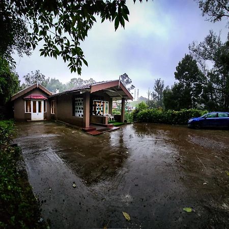 Готель Woodhouse Уті Екстер'єр фото